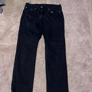 Black levi’s jeans